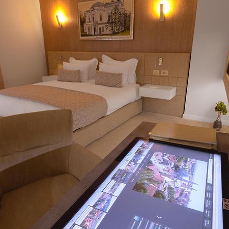Hotel Vila Class Satu Mare Eksteriør billede